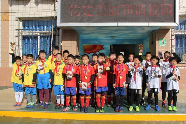 76岁金鸡奖得主重病在床，却无人照料的背后故事